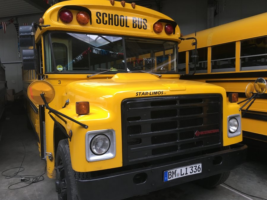 party-schoolbus-3-c